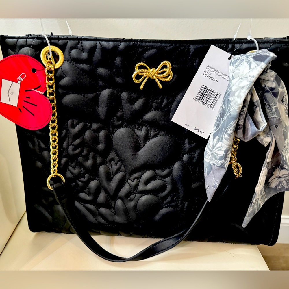 Beautiful brand new purse !!!! New .With tags
